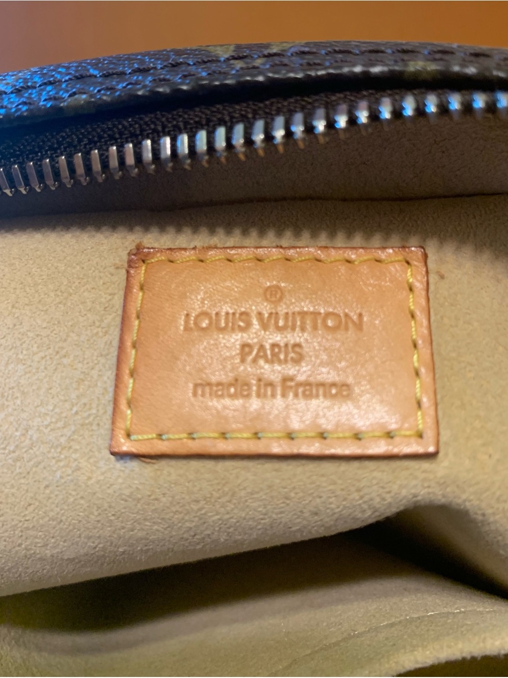 Louis Vuitton Monogram Canvas Manhattan 2005 PM Handbag - Picture 15 of 15